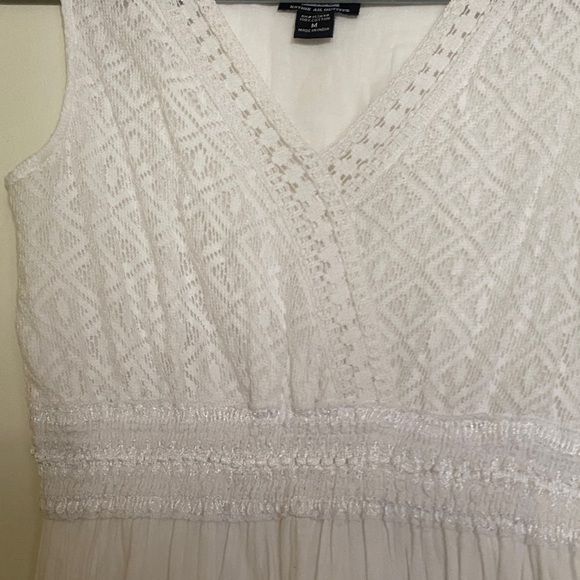 Chic White Sleeveless Maxi Dress - Picture 3 of 3